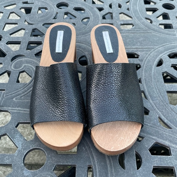 Diane Von Furstenberg Manning Mule, Sz 10 - Picture 5 of 7